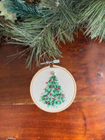Load image into Gallery viewer, Tree 3 - Classic Holiday
