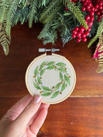 Load image into Gallery viewer, Wreath 10 - Stars
