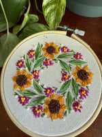 Load image into Gallery viewer, Sunflower Wreath
