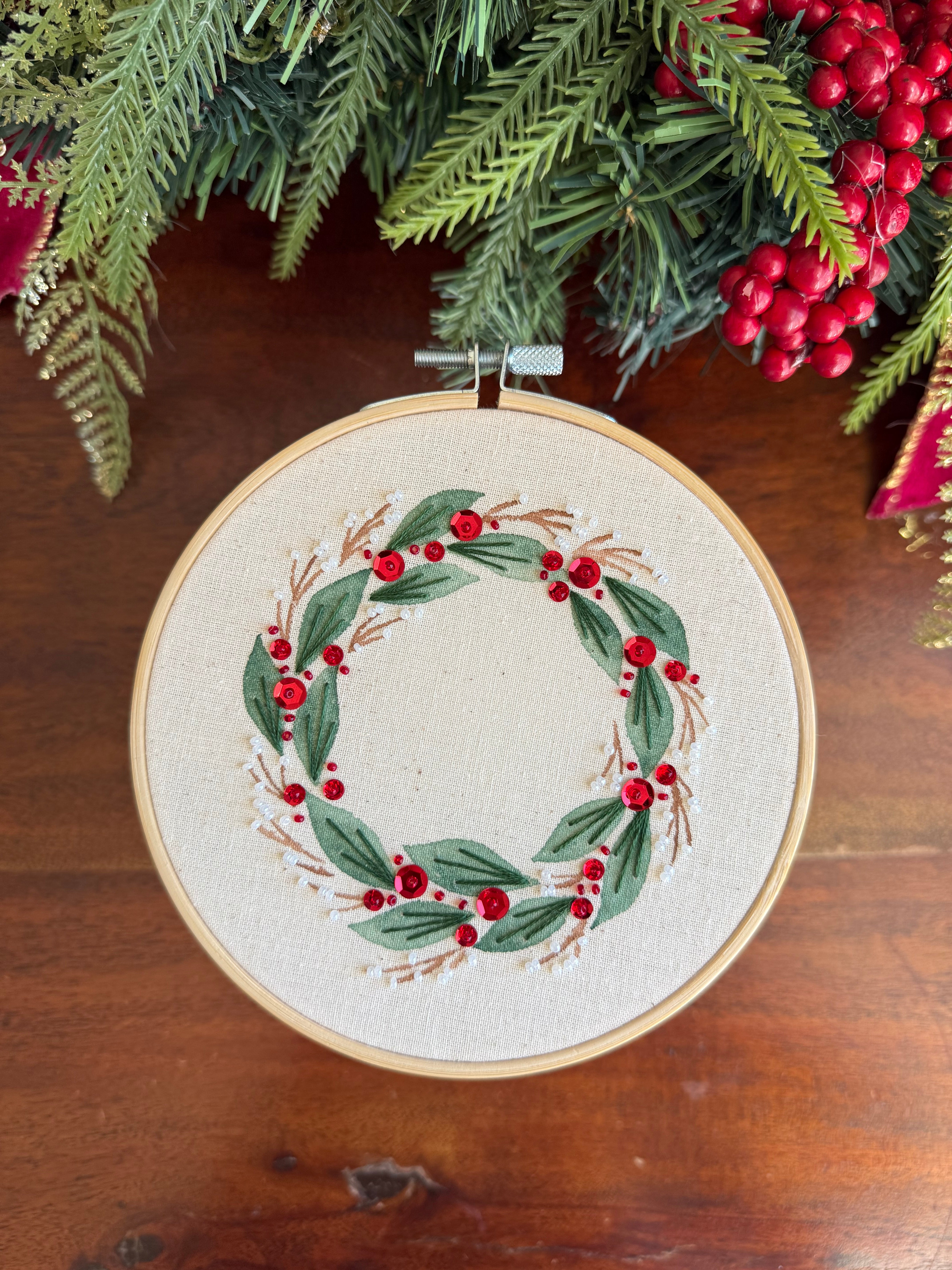 Wreath 5 - Large Holly