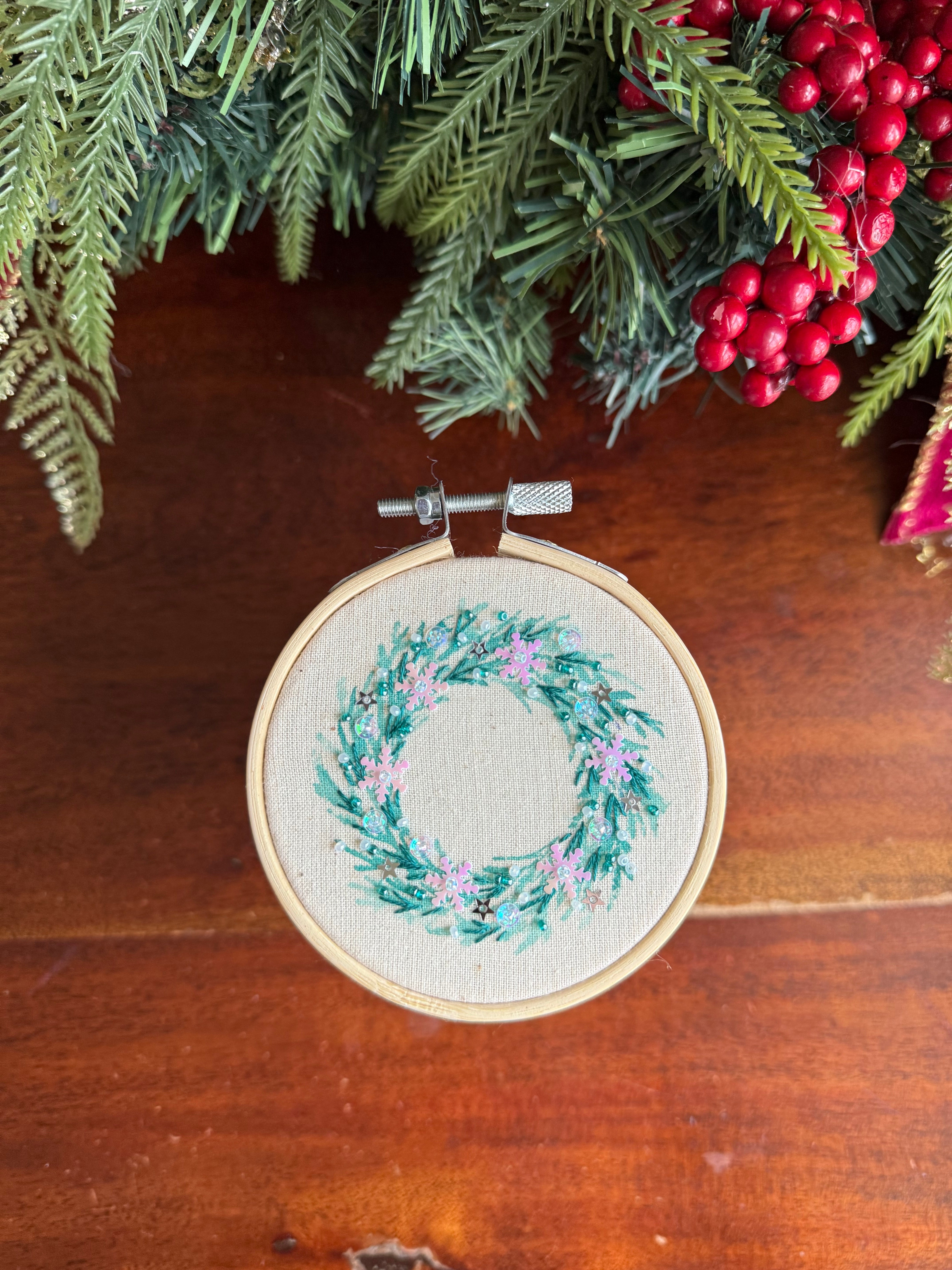 Wreath 12 - Fluffy Snowflakes