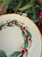 Load image into Gallery viewer, Wreath 5 - Large Holly
