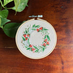 Load image into Gallery viewer, Strawbebe Wreath
